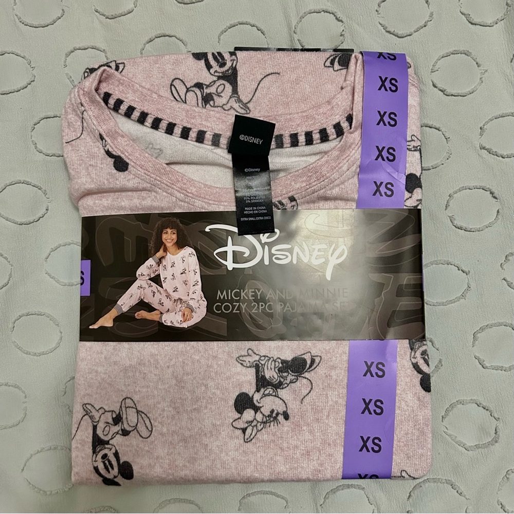 Disney Women’s 2 Piece Cozy Pajama Set